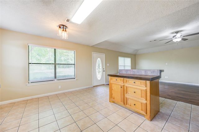 9550 Thousand Oaks Loop, Montgomery, TX 77316