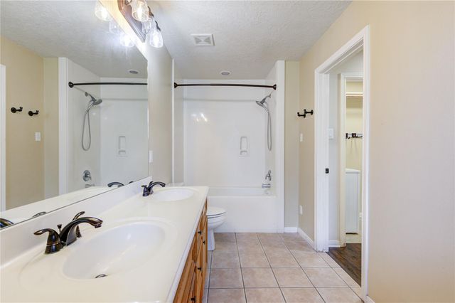 9550 Thousand Oaks Loop, Montgomery, TX 77316