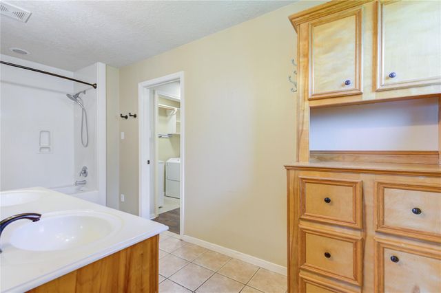 9550 Thousand Oaks Loop, Montgomery, TX 77316