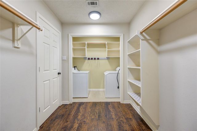9550 Thousand Oaks Loop, Montgomery, TX 77316
