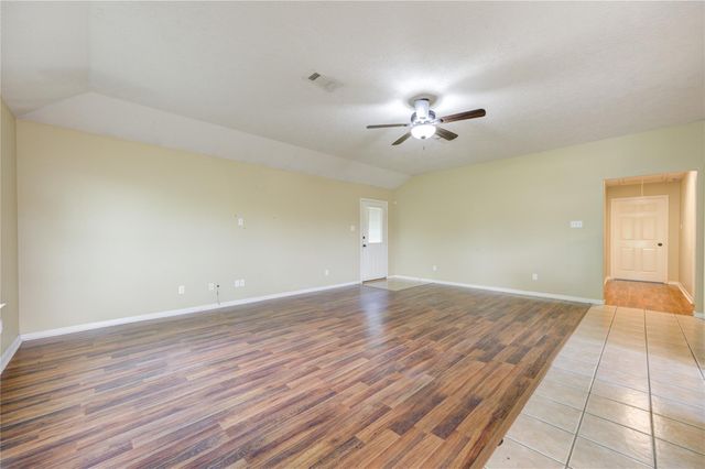 9550 Thousand Oaks Loop, Montgomery, TX 77316