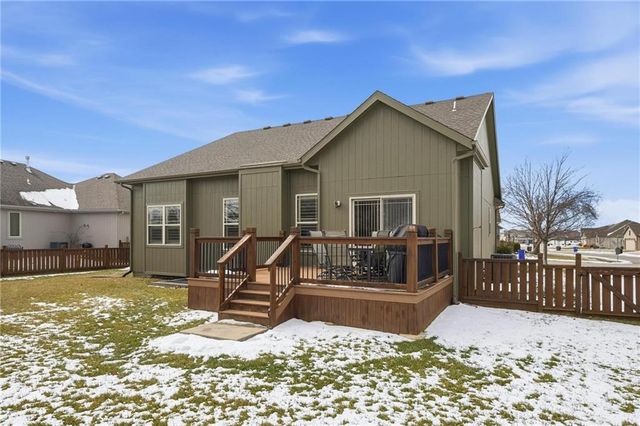 17707 S MILLRIDGE Street, Olathe, KS 66061