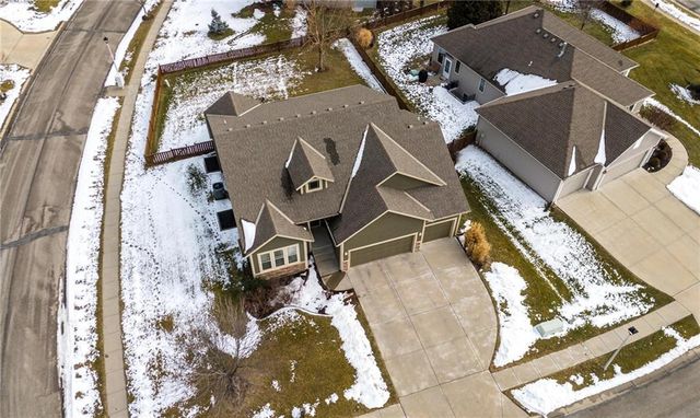 17707 S MILLRIDGE Street, Olathe, KS 66061