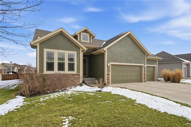 17707 S MILLRIDGE Street, Olathe, KS 66061