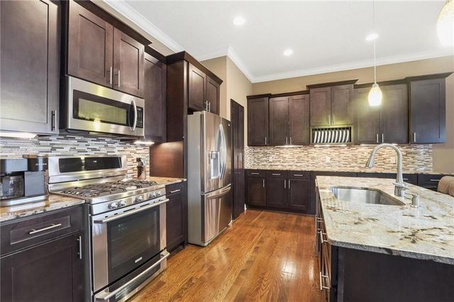 17707 S MILLRIDGE Street, Olathe, KS 66061