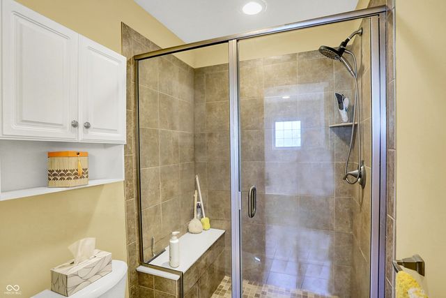 224 W Stoney Trail, Greenfield, IN 46140