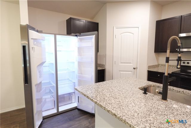 348 Desert Willow, Seguin, TX 78155