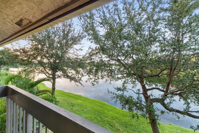 10003 Winding Lake Rd 203, Sunrise, FL 33351