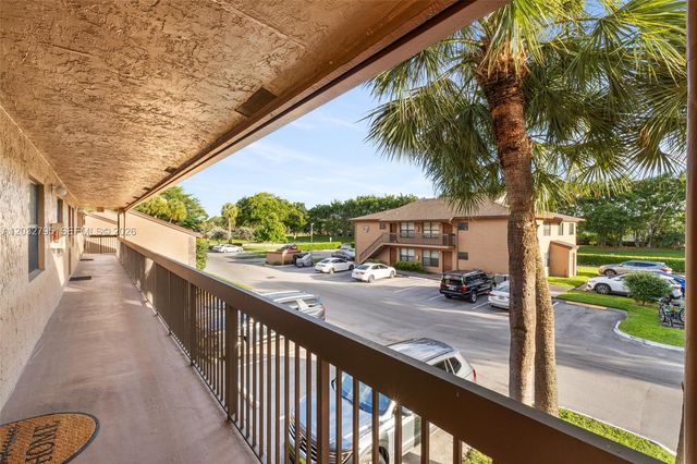 10003 Winding Lake Rd 203, Sunrise, FL 33351