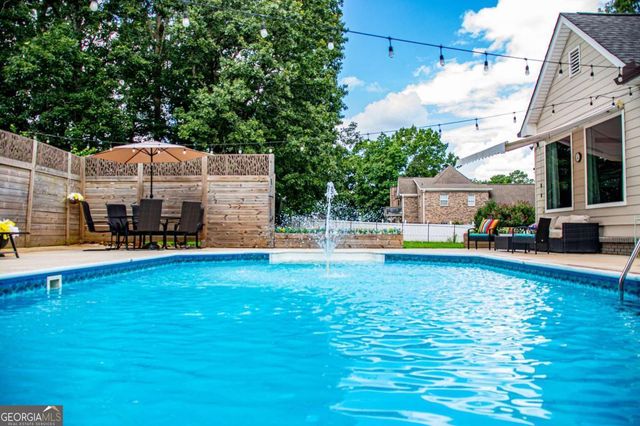72 Oak Walk, Villa Rica, GA 30180