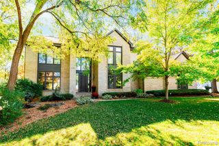 29508 Kenloch Drive, Farmington Hills, MI 48331