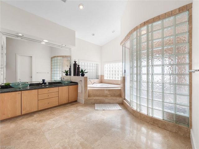 12330 McGregor Woods CIR, Fort Myers, FL 33908
