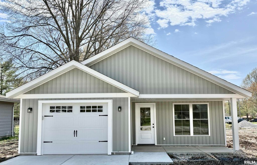 209 MADISON Street, Cambria, IL 62915