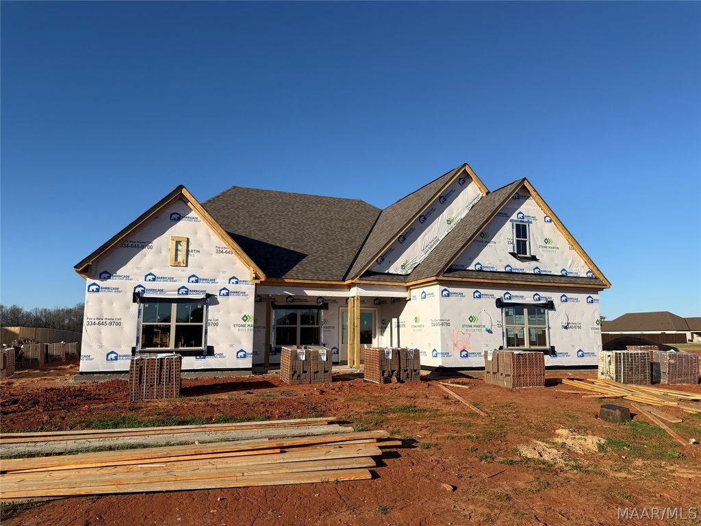 83 Dow Drive, Wetumpka, AL 36093