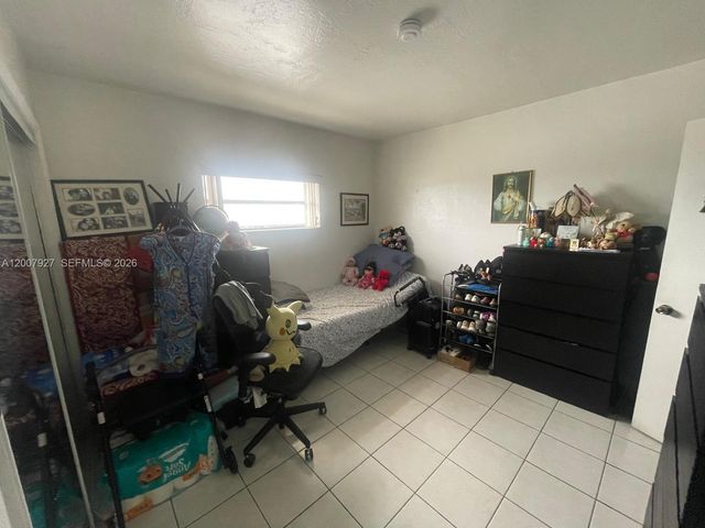 680 Miller Dr W401, Miami Springs, FL 33166