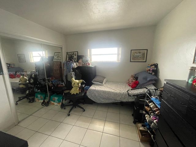 680 Miller Dr W401, Miami Springs, FL 33166