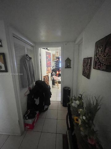 680 Miller Dr W401, Miami Springs, FL 33166