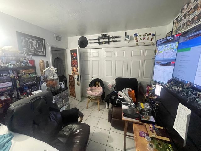 680 Miller Dr W401, Miami Springs, FL 33166