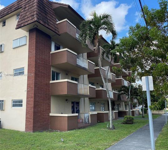 680 Miller Dr W401, Miami Springs, FL 33166