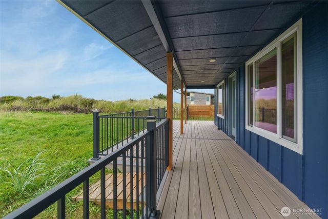 31101 G Street, Ocean Park, WA 98640