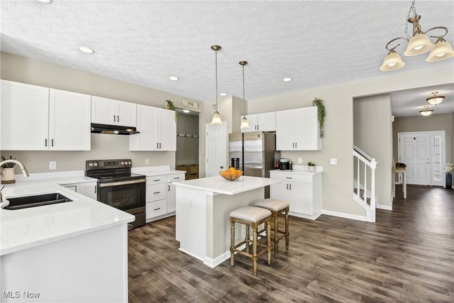 37269 White Feather Avenue, North Ridgeville, OH 44039