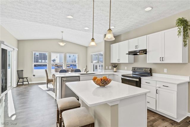 37269 White Feather Avenue, North Ridgeville, OH 44039