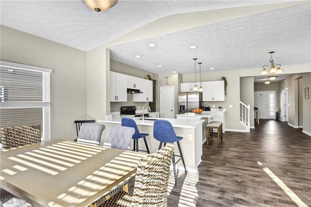 37269 White Feather Avenue, North Ridgeville, OH 44039