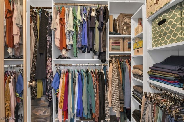 37269 White Feather Avenue, North Ridgeville, OH 44039