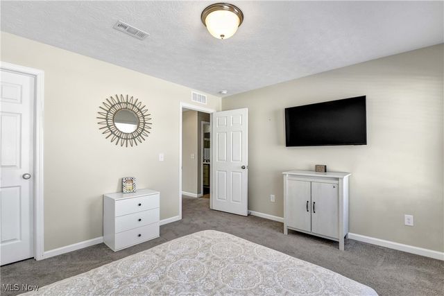 37269 White Feather Avenue, North Ridgeville, OH 44039