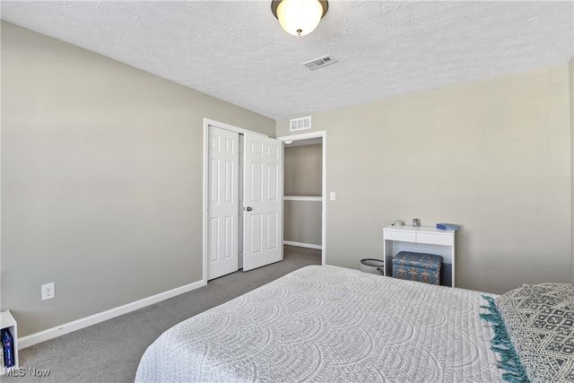 37269 White Feather Avenue, North Ridgeville, OH 44039