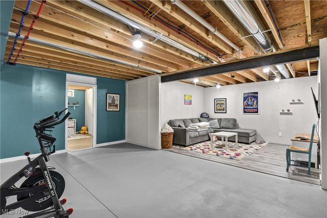 37269 White Feather Avenue, North Ridgeville, OH 44039