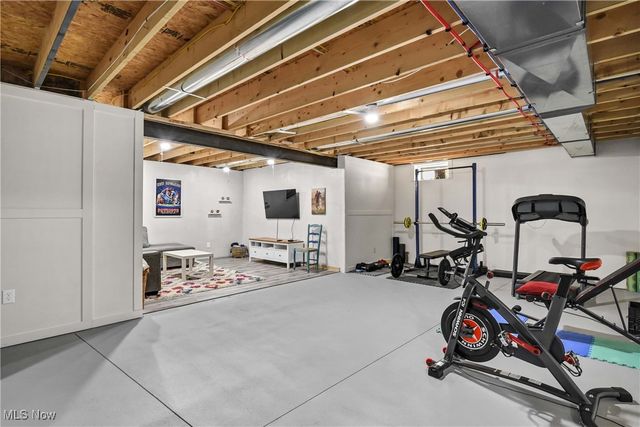 37269 White Feather Avenue, North Ridgeville, OH 44039