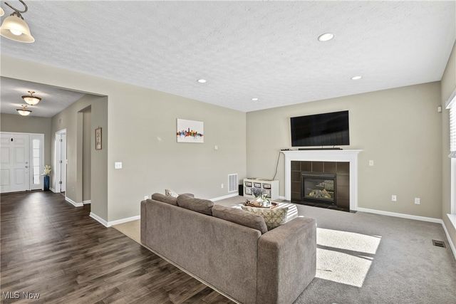 37269 White Feather Avenue, North Ridgeville, OH 44039