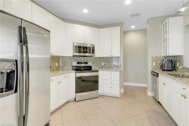 9208 Quartz LN 102, Naples, FL 34120