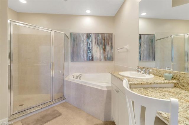 9208 Quartz LN 102, Naples, FL 34120