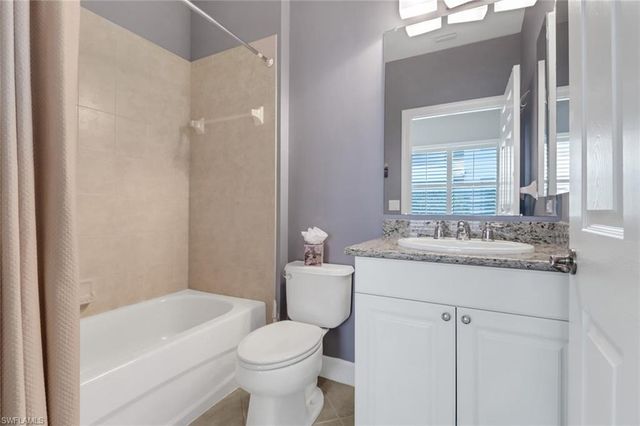 9208 Quartz LN 102, Naples, FL 34120