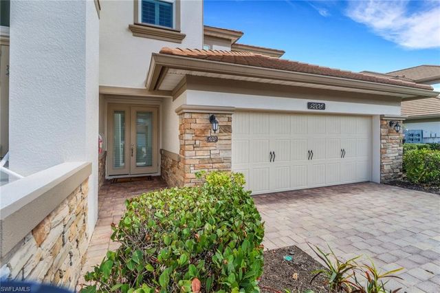 9208 Quartz LN 102, Naples, FL 34120