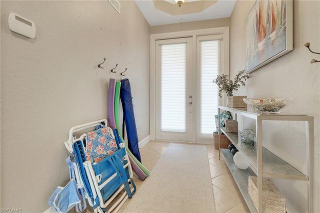 9208 Quartz LN 102, Naples, FL 34120