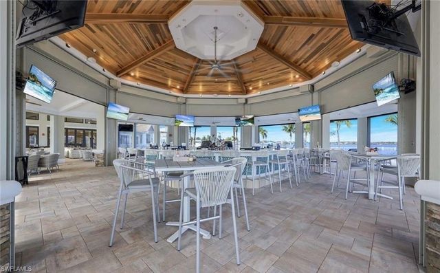 9208 Quartz LN 102, Naples, FL 34120