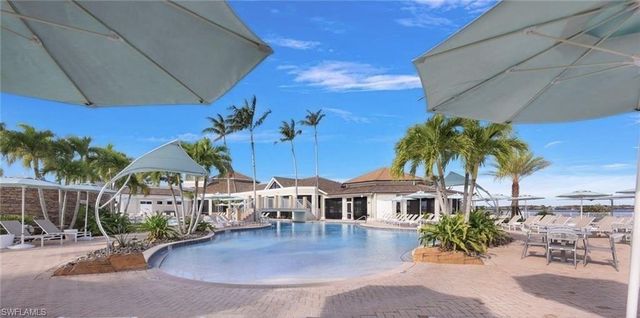 9208 Quartz LN 102, Naples, FL 34120