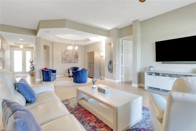 9208 Quartz LN 102, Naples, FL 34120