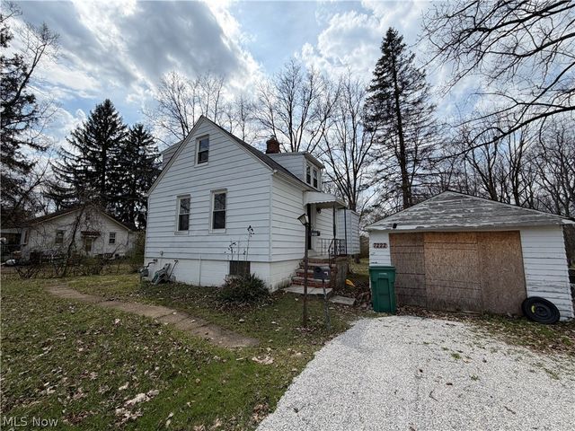 7222 Wright Avenue, Oakwood, OH 44146