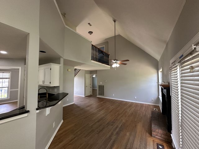 2678 Douglas Ln, Thompsons Station, TN 37179