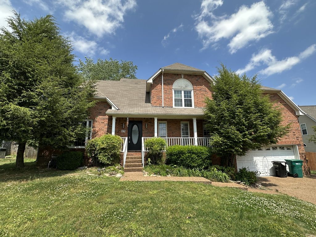 2678 Douglas Ln, Thompsons Station, TN 37179