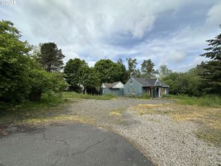 10135 Sw BEAVERTON HILLSDALE Hwy, Beaverton, OR 97005