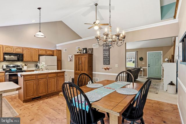 112 BEECH AVE, Fredericksburg, PA 17026