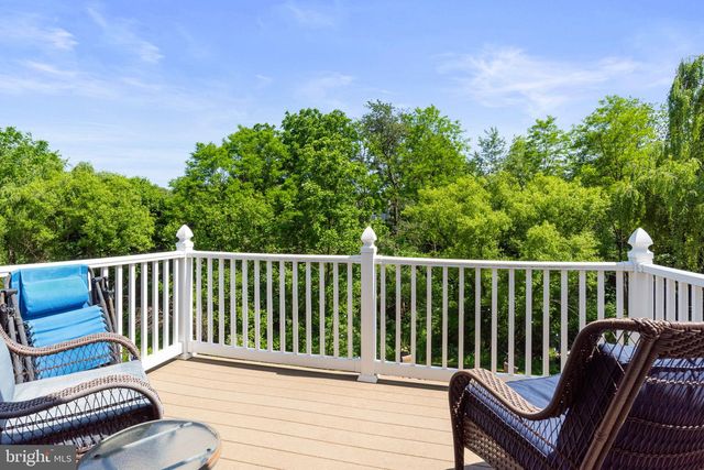 112 BEECH AVE, Fredericksburg, PA 17026
