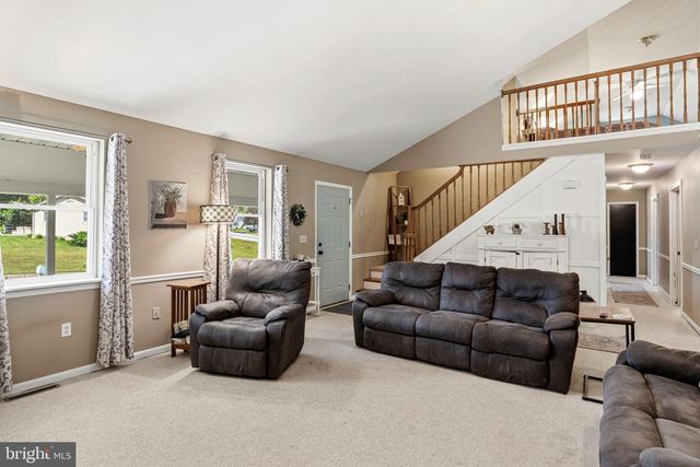 112 BEECH AVE, Fredericksburg, PA 17026