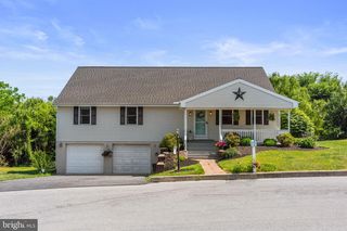 112 BEECH AVE, Fredericksburg, PA 17026