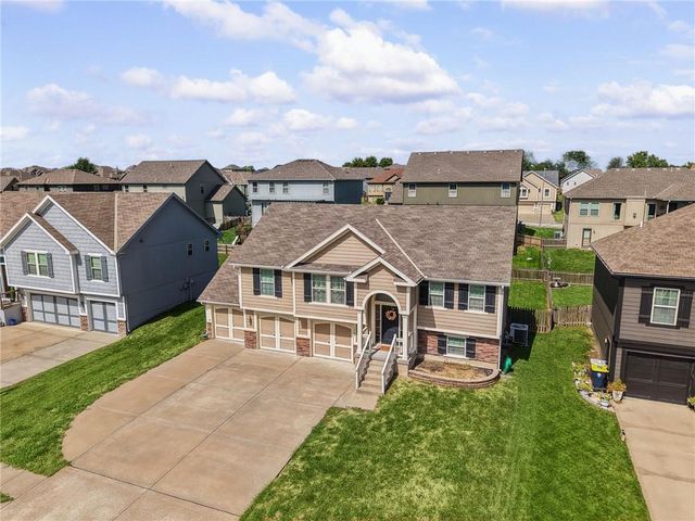 7502 NE 109th Street, Kansas City, MO 64157